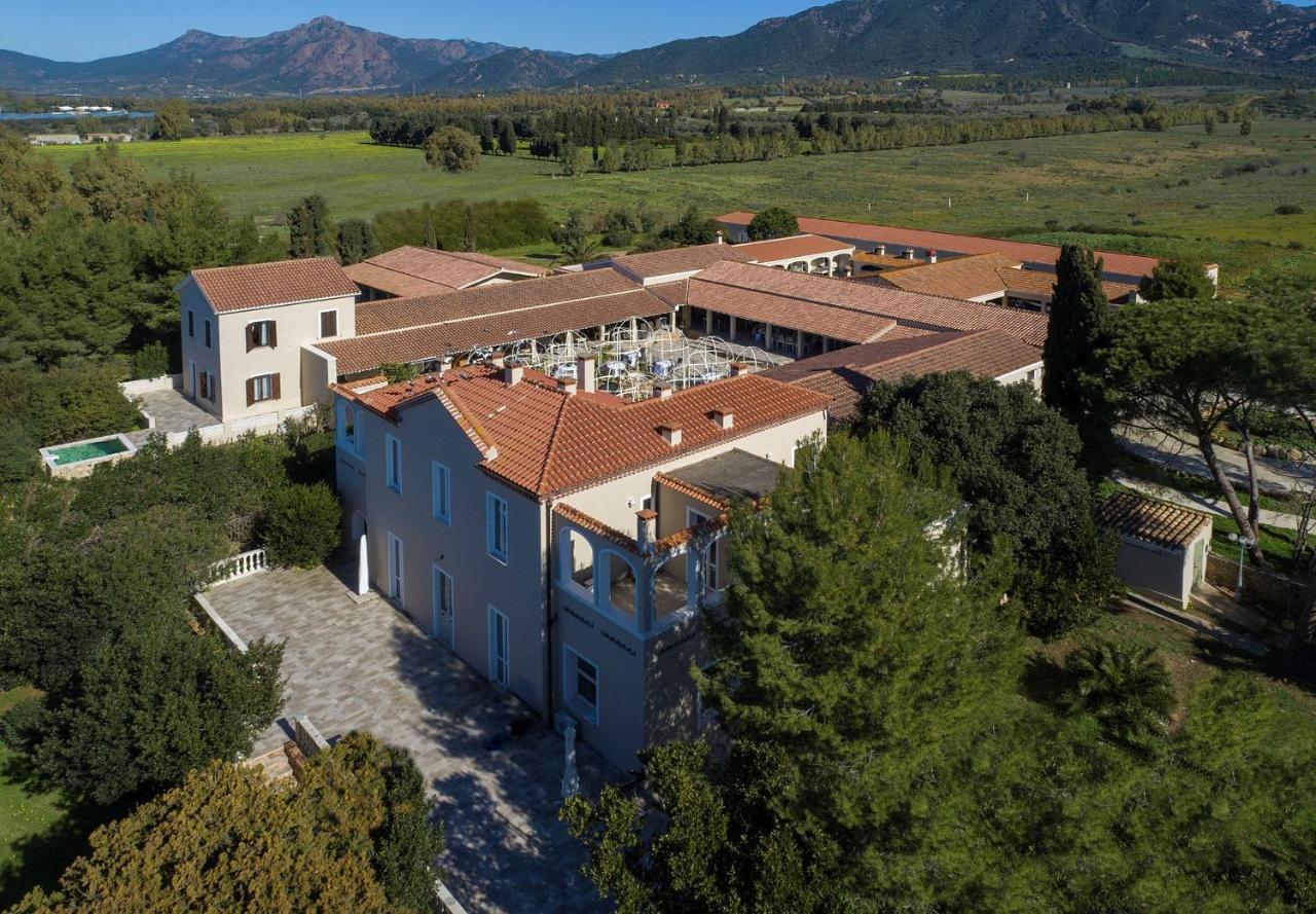 Villa Cavalieri Country Hotel Pula Exterior photo