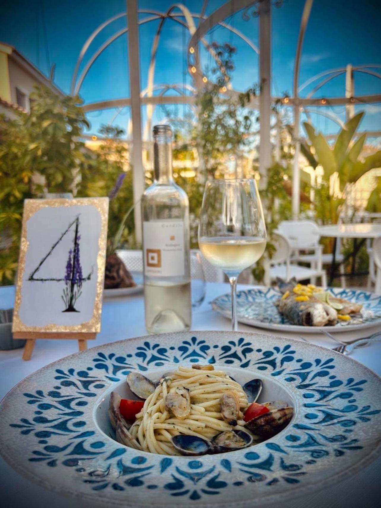 Villa Cavalieri Country Hotel Pula Exterior photo