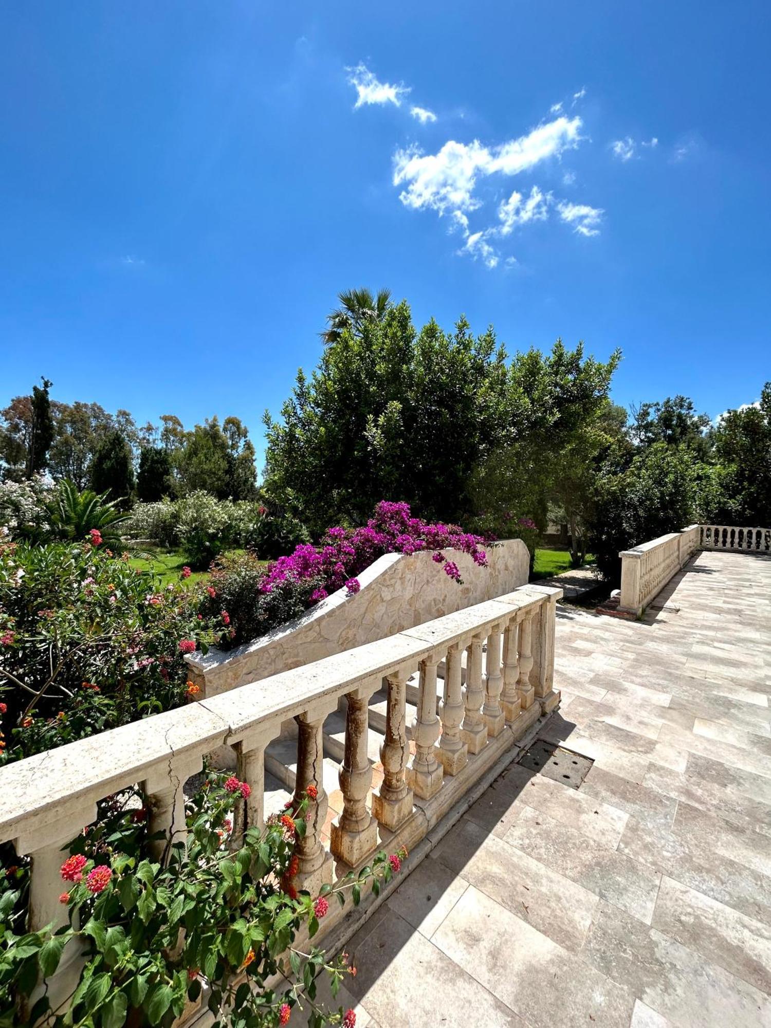 Villa Cavalieri Country Hotel Pula Exterior photo